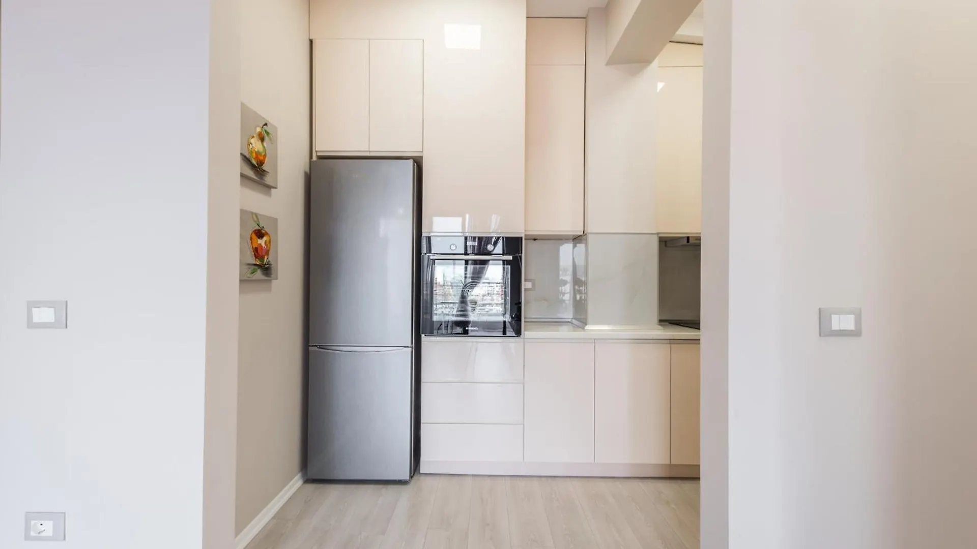 Luxurious Panoramic Apartment Tiran